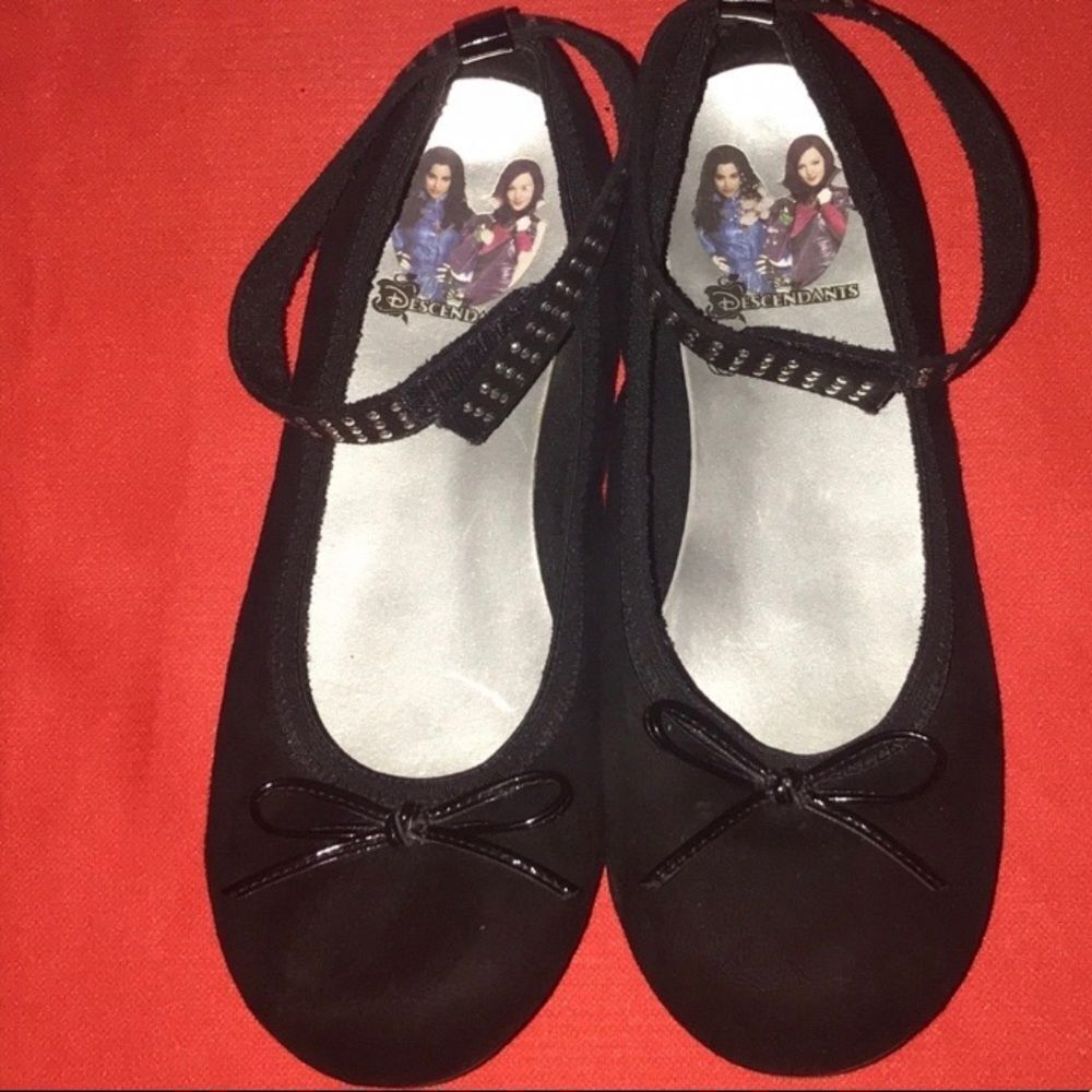 DESCENDANTS WOMAN SHOES SIZE 5